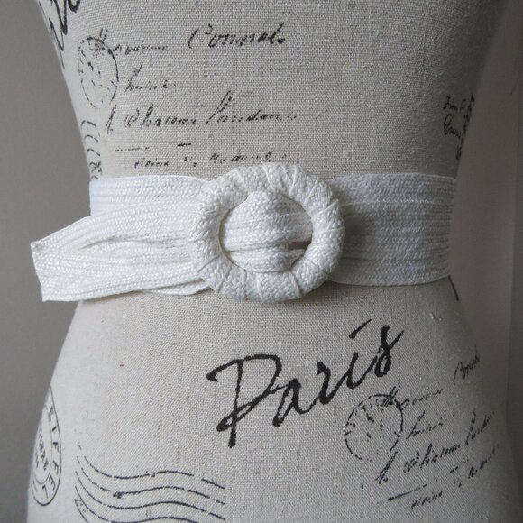 Vintage 1980s White Macrame Belt - Picture 1 of 6